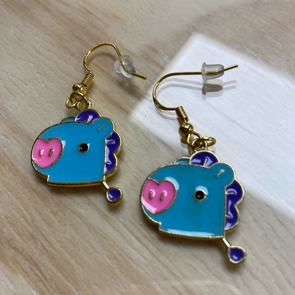 Bt21 Mang earrings 925 stamped gold and blue